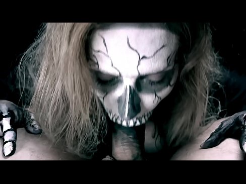 ❤️ Demonityttö imi munaa mustalla suullaan ja nielaisi spermaa. Venäläinen porno at porn fi.japangaysex.ru ❌❤